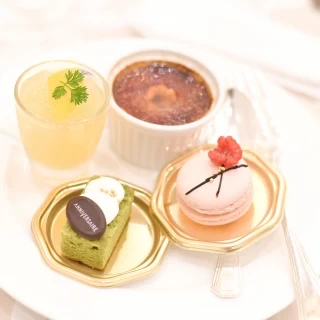 デザートビュッフェのケーキ