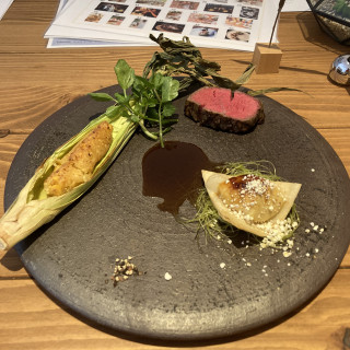 とうもろこしを使った様々なお料理。お肉が美味しかったです