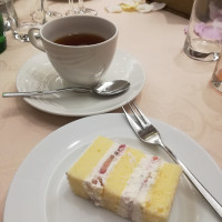 ウエディングケーキ、シンプルでおいしかったです。