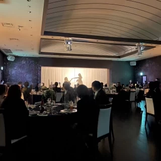 シルエット入場