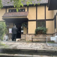 親族控え室はこじんまりと、可愛い感じでした