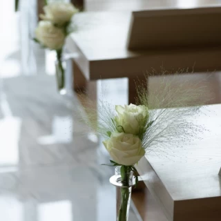 ゲスト席のお花は、プランに含まれていました。