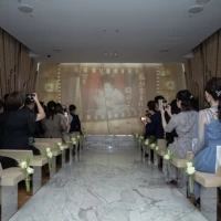 新婦登場前に、新婦からの親へのメッセージムービー。