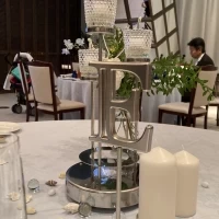 テーブルプレートは式場から。