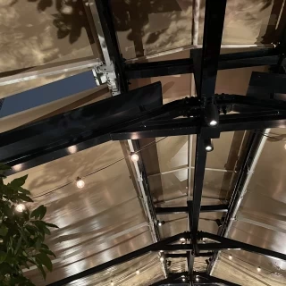 挙式会場の屋根。
