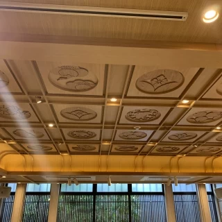 披露宴会場の天井