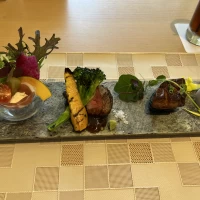 ひとつひとつがお洒落で盛り付けも綺麗