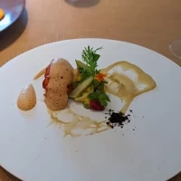 メイン