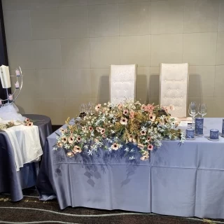 コスモスという披露宴会場です。