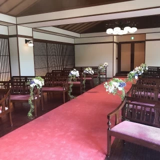 新郎新婦とゲストの距離感が近かったです。