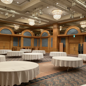 壁の仕切りが自由に作れるため、広さの調整ができる披露宴会場|633988さんのホテル イースト21東京 オークラホテルズ＆リゾーツの写真(1581890)