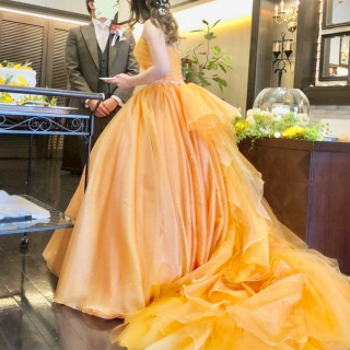 素敵なオレンジのドレス