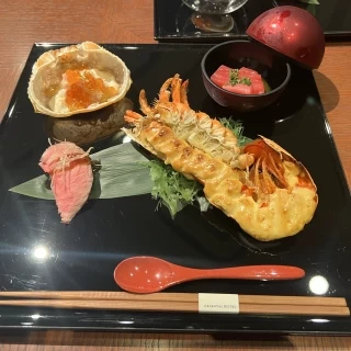 試食できたがとても丁寧で豪華なお食事でした。