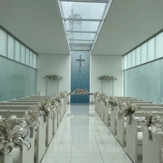 水をイメージしたチャペル