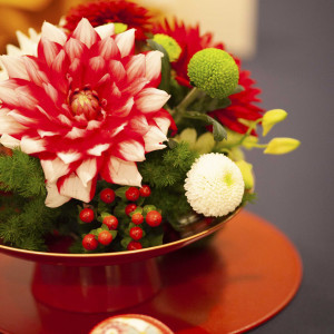 和風の卓上装花をお花屋さんにチョイスしてもらいました。|634844さんの髙﨑神社 ホワイトイン高崎の写真(1647279)