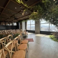 カジュアルな雰囲気の挙式会場