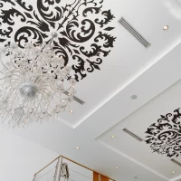 シックな披露宴会場の天井