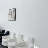 白を基調にしてオーシャンビューを映えるようにしていた。