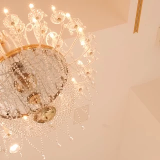 お姫様感を感じるシャンデリア