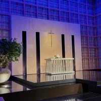 青い光がオリエンタルな雰囲気を演出してます