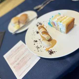 デザートとウェディングケーキ