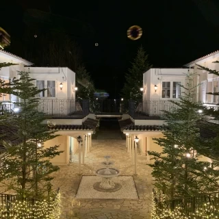 昼間も素敵ですが夜もとても雰囲気があり素敵です。