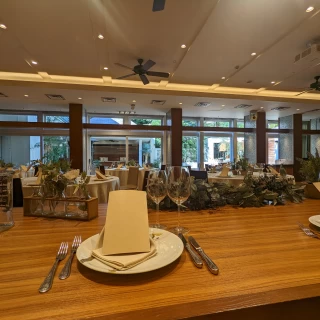 高砂からみた披露宴会場です