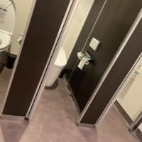 女性トイレは3つでした