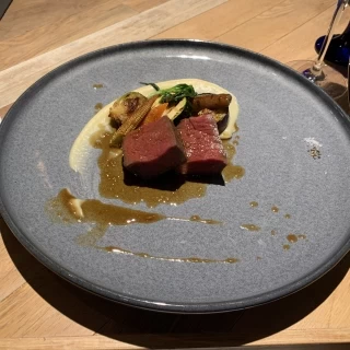 お肉料理。