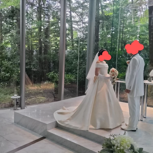 教会がおしゃれでスタッフが親切な式場 チャペルの中が真っ白で 窓から緑がたくさん見えて雨が降ってい 口コミ 評判 アネーリ軽井沢 ウエディングパーク 教会がおしゃれでスタッフが親切な式場 チャペルの中が真っ白で 窓から緑がたくさん見えて雨が降ってい 口コミ 評判 アネーリ軽井沢 ウエディングパーク