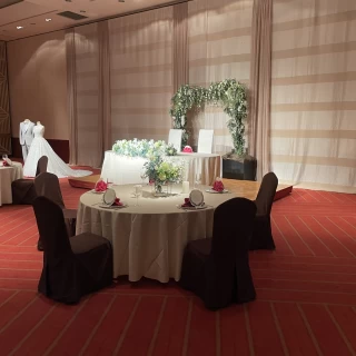 背面も装花がつけられるようです。