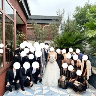 披露宴会場の外です。
晴れてる日はここで写真撮影が可能です