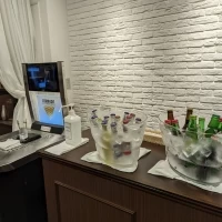 ロビー、飲み放題プラン