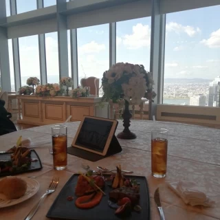 景色を見ながら食事