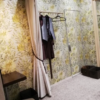 ドレスのフィッティングルーム
