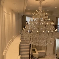 披露宴会場のシャンデリア