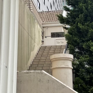 チャペルからヴァンヴェールまでの外階段