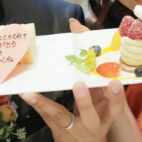 新郎へのサプライズケーキ