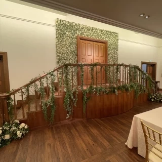 披露宴会場新郎新婦入口