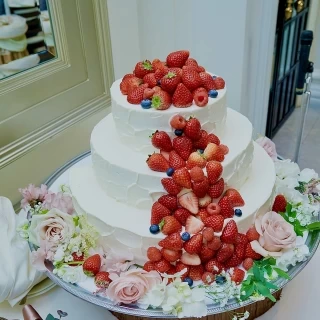 いちごたっぷりのケーキ