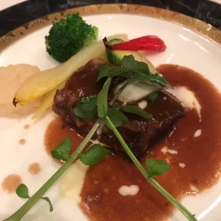 メイン