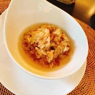 出汁にこだわりがあるという絶品の鯛茶漬け