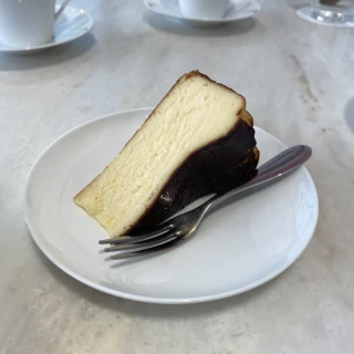 試食のバスクチーズケーキ