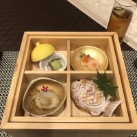 前菜（入れ物の木箱はオプションだったと思います）