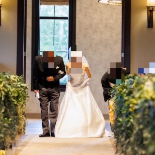 新婦の両親と挙式登場シーン