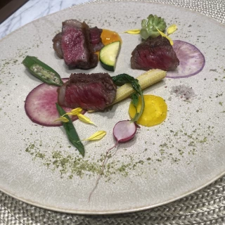 塩でいただくお肉