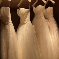 ホテルに入ってるドレスサロンです。様々なドレスがありました。