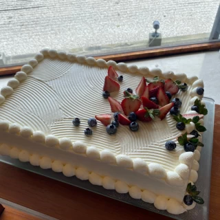 枯山水をイメージしたケーキにしました。