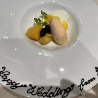 柑橘系のデザートでした。メッセージにおもてなしを感じました。