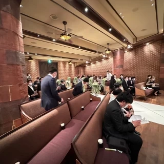 レンガ調であまりない雰囲気のチャペルです